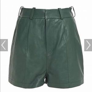 Walter Baker Velda leather short Sz 6 NWT